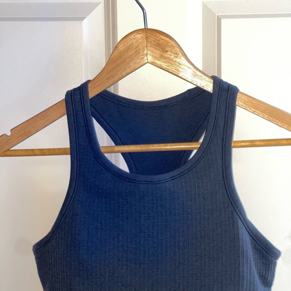 Lululemon Ebb To Street Racerback Crop Tank
Black Charcoal Grey W1CJUS $58 Sz 6 - Picture 3 of 7